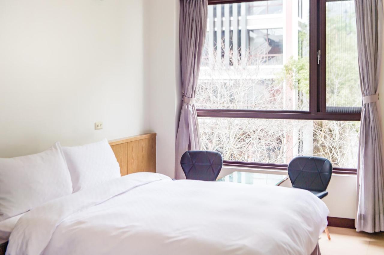 Moonlake B&B หยูฉี ภายนอก รูปภาพ