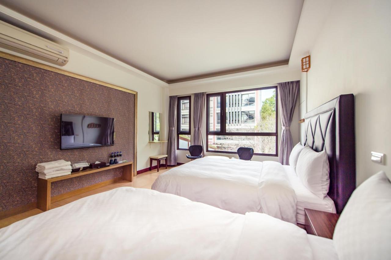 Moonlake B&B หยูฉี ภายนอก รูปภาพ